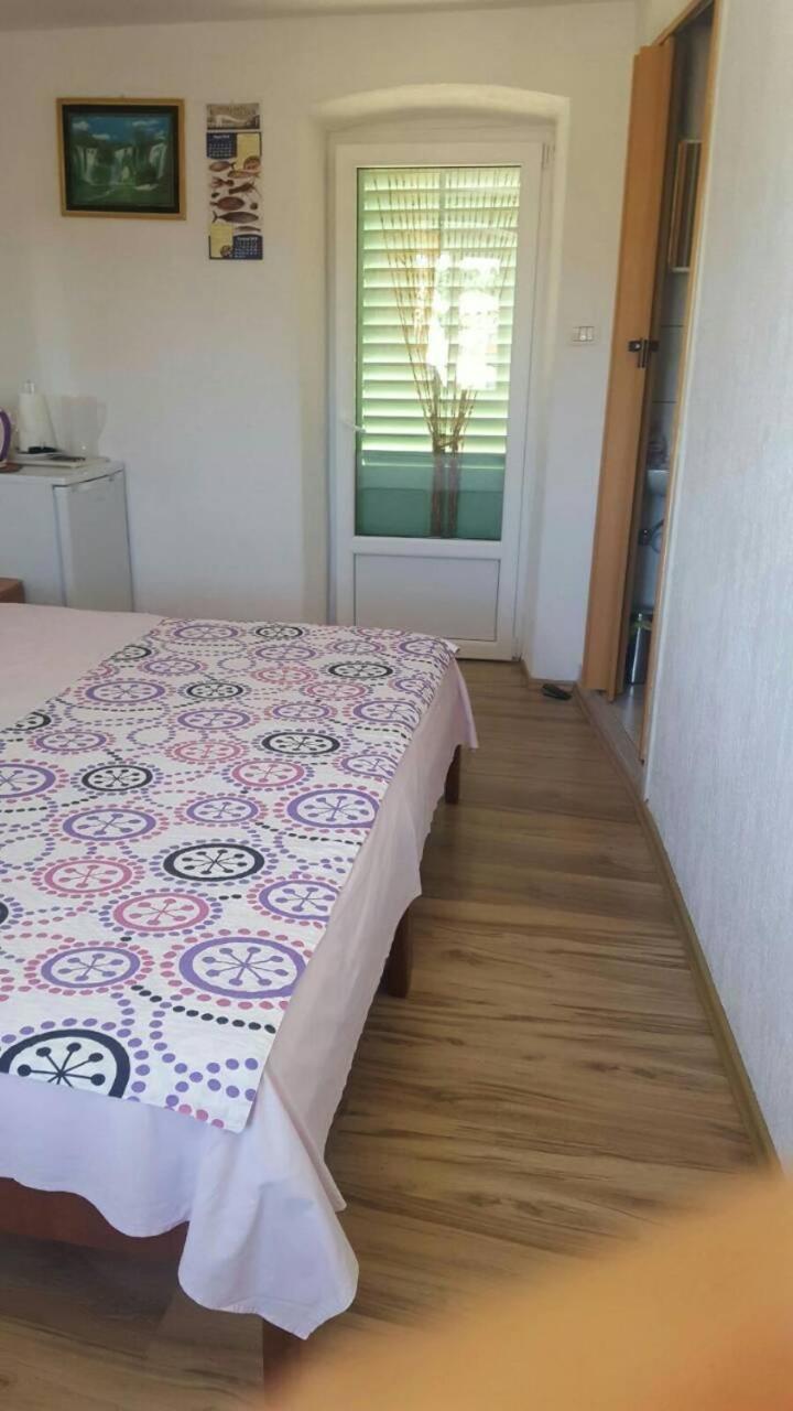 Accommodation Branka มาลีโลชินจ์ ภายนอก รูปภาพ